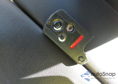 2010 Acura Rl 3.7 from USA, damaged, VIN JH4KB2F68AC001163